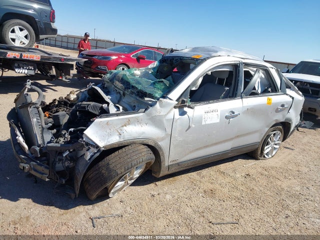 5XYKTCA69EG446685 KIA SORENTO LX