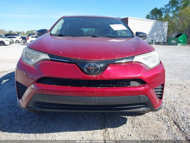 Toyota RAV4 LE 2018 2T3ZFREV5JW495890 Image 12
