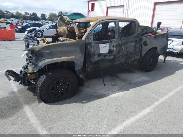 2021 Toyota Tacoma Trd Off-road მანქანა იყიდება აუქციონზე, vin: 3TMCZ5AN7MM426555, აუქციონის ნომერი: 44634972