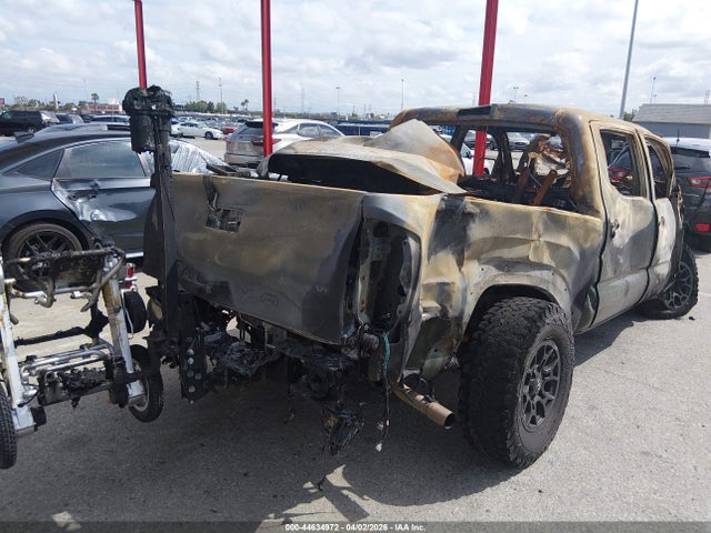 2021 Toyota Tacoma Trd Off-road მანქანა იყიდება აუქციონზე, vin: 3TMCZ5AN7MM426555, აუქციონის ნომერი: 44634972