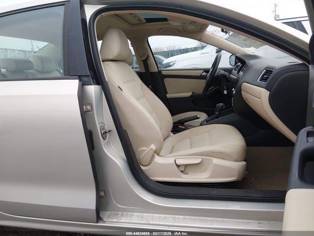 44634985 :رقم المزاد ، 3VWDX7AJ6BM378849 vin ، 2011 Volkswagen Jetta 2.5l Se مزاد بيع