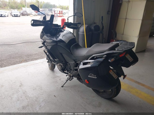 Kawasaki Lz1000 B 2015 JKALZCB13FA003594 Image 3