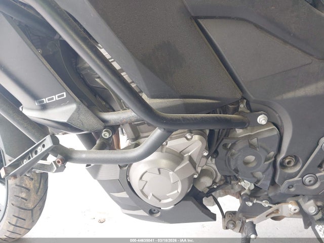Kawasaki Lz1000 B 2015 JKALZCB13FA003594 Image 9