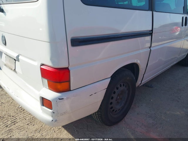 44635057 :رقم المزاد ، WV2MB47051H153048 vin ، 2001 Volkswagen Eurovan Mv مزاد بيع