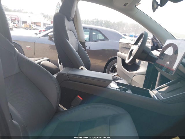 7SAYGDED4TF376792 Tesla Model Y Premium Rear-wheel Drive/standard Rear-wheel Drive