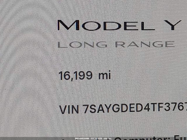 7SAYGDED4TF376792 Tesla Model Y Premium Rear-wheel Drive/standard Rear-wheel Drive
