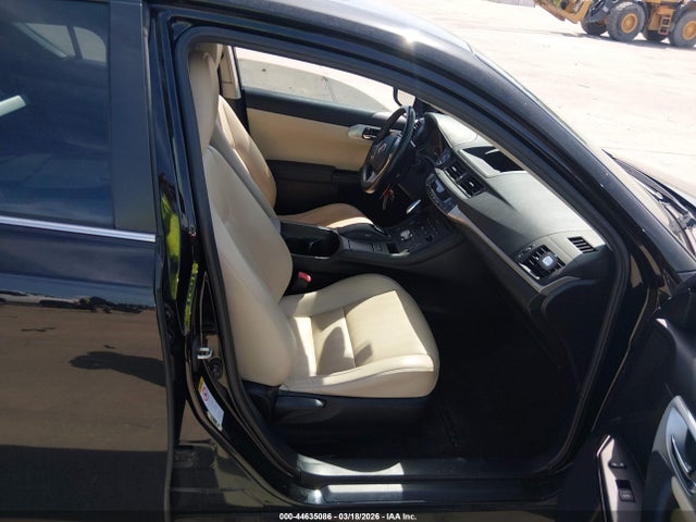 44635086 :رقم المزاد ، JTHKD5BHXB2045286 vin ، 2011 Lexus Ct 200h Premium مزاد بيع
