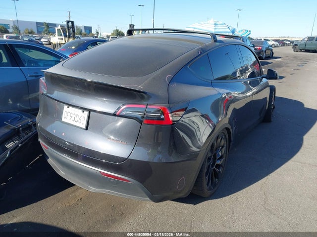 7SAYGDEF9SF221624 Tesla Model Y Performance Dual Motor All-wheel Drive