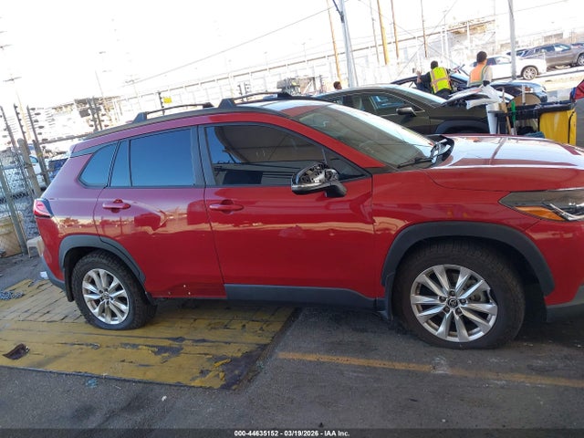 Toyota Corolla Cross Le 2022 7MUCAAAG3NV025612 Image 13