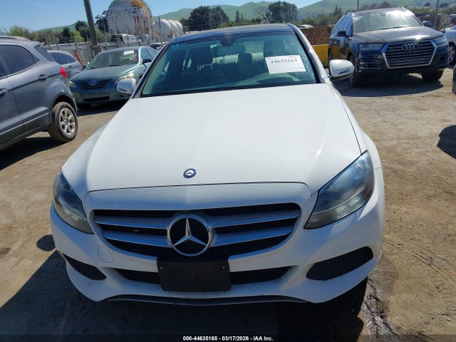 55SWF4KB0HU211077 Mercedes-Benz C 300 4matic