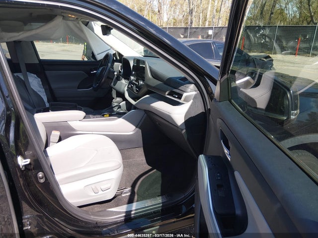 2023 Toyota Highlander Xle მანქანა იყიდება აუქციონზე, vin: 5TDKDRAHXPS009821, აუქციონის ნომერი: 44635257