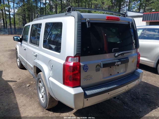 2010 JEEP COMMANDER 1J4RG4GK3AC128082 Photo 2