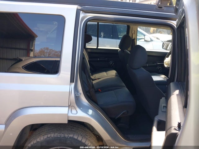 2010 JEEP COMMANDER 1J4RG4GK3AC128082 Photo 7
