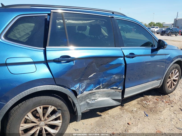 Продаж на аукціоні авто 2018 Volkswagen Tiguan 2.0t Se/2.0t Sel, vin: 3VV3B7AX7JM018720, номер лоту: 44635290