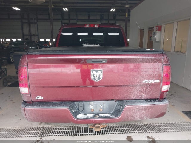 Продажа на аукционе авто 2017 Ram 1500 Express  4x4 5'7 Box, vin: 1C6RR7KG8HS589788, номер лота: 44635292