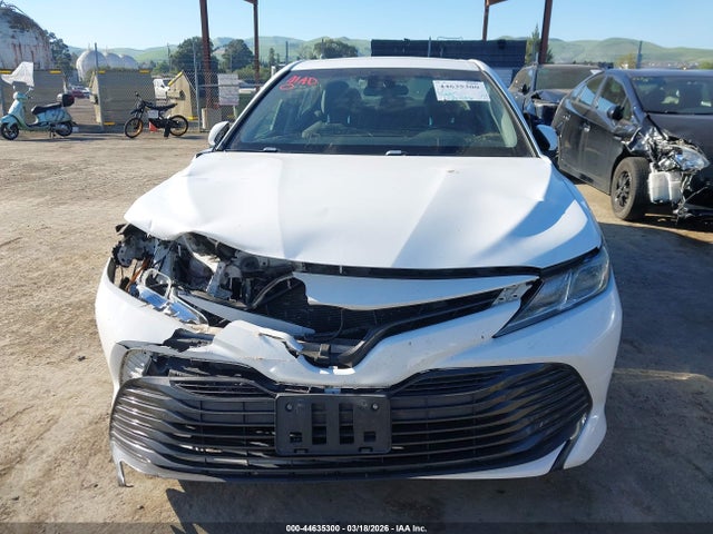 4T1B11HK7JU132017 Toyota CAMRY LE