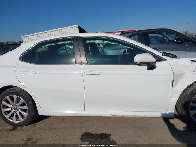 4T1B11HK7JU132017 Toyota CAMRY LE