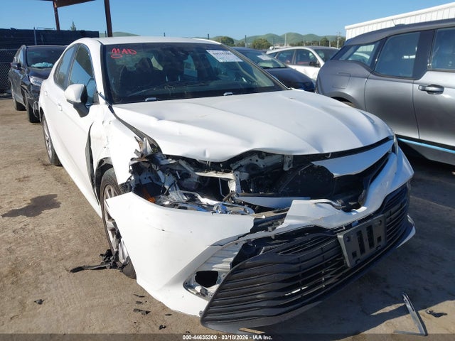 4T1B11HK7JU132017 Toyota CAMRY LE