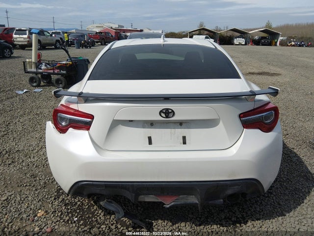 Toyota 86 GT 2019 JF1ZNAE14K9700348 Image 17