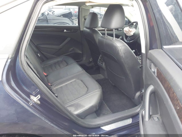 2015 Volkswagen Passat 2.0l Tdi Sel Premium მანქანა იყიდება აუქციონზე, vin: 1VWCV7A36FC028731, აუქციონის ნომერი: 44635335