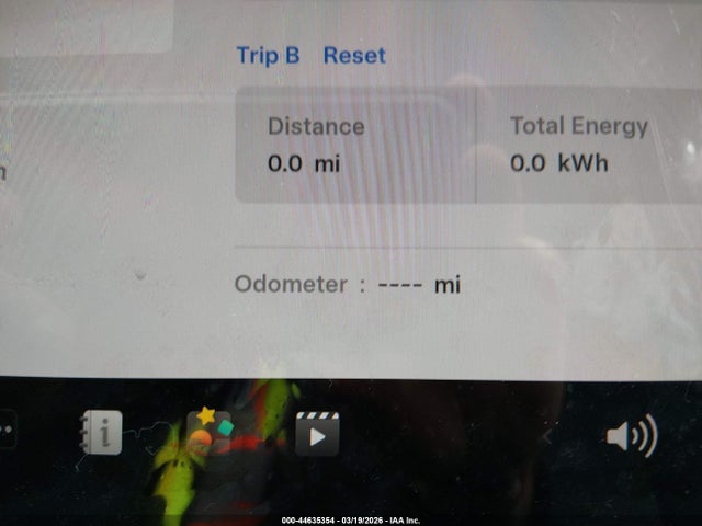 2026 Tesla Model Y Long Range Launch Series/premium All-wheel Drive მანქანა იყიდება აუქციონზე, vin: 7SAYGDEE0TA431194, აუქციონის ნომერი: 44635354