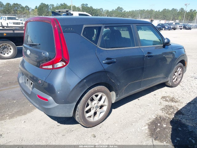 KNDJ23AU8L7011521 KIA SOUL S