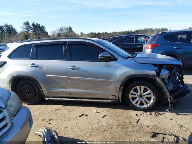 Toyota Highlander Xle V6 2015 5TDJKRFH3FS180211 Image 14