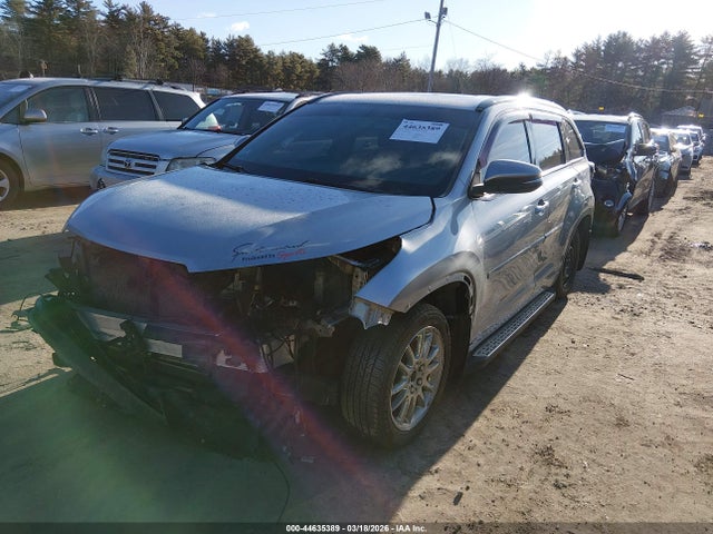 Toyota Highlander Xle V6 2015 5TDJKRFH3FS180211 Image 2