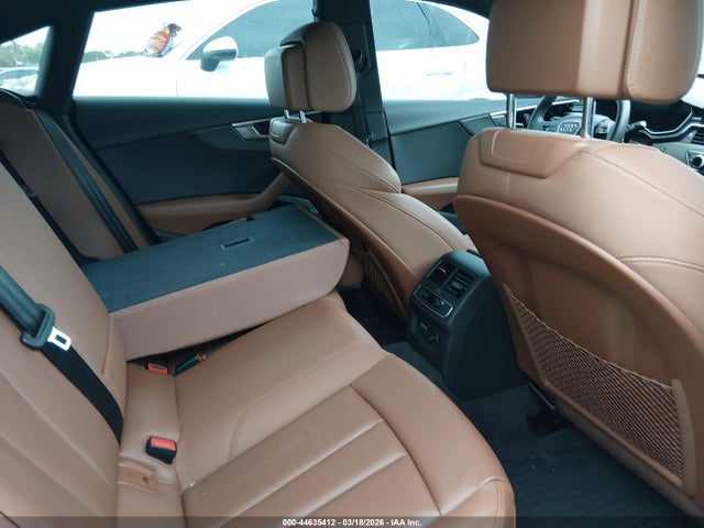 2021 Audi A5 Sportback Premium Plus 45 Tfsi Quattro S Tronic მანქანა იყიდება აუქციონზე, vin: WAUFACF51MA054853, აუქციონის ნომერი: 44635412