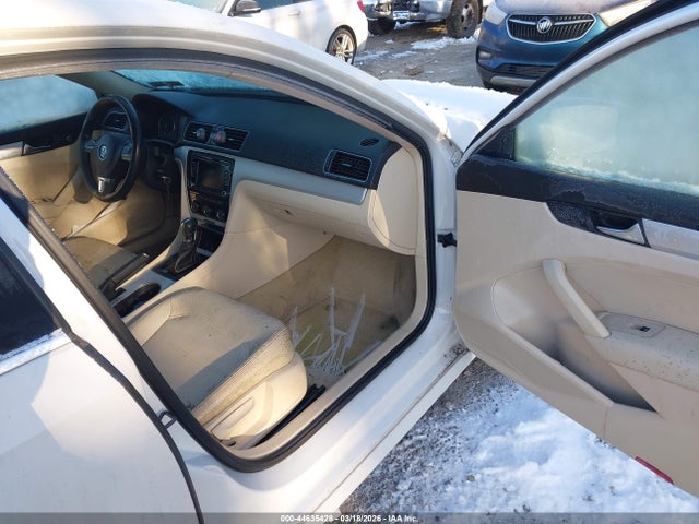 44635428 :رقم المزاد ، 1VWBP7A36DC117850 vin ، 2013 Volkswagen Passat 2.5l Se مزاد بيع