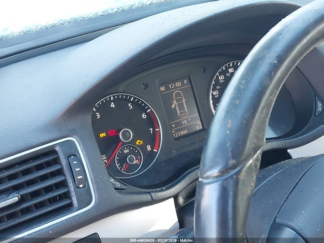 44635428 :رقم المزاد ، 1VWBP7A36DC117850 vin ، 2013 Volkswagen Passat 2.5l Se مزاد بيع