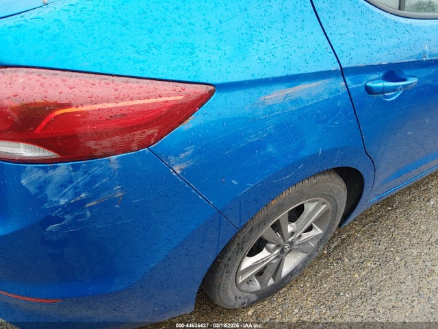 KMHD84LF3HU172699 Hyundai ELANTRA SE