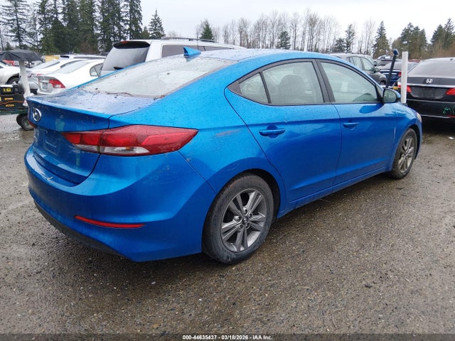 KMHD84LF3HU172699 Hyundai ELANTRA SE
