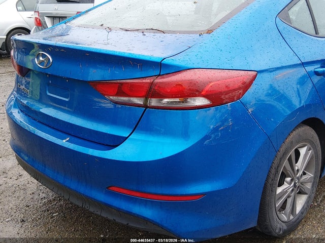 KMHD84LF3HU172699 Hyundai ELANTRA SE