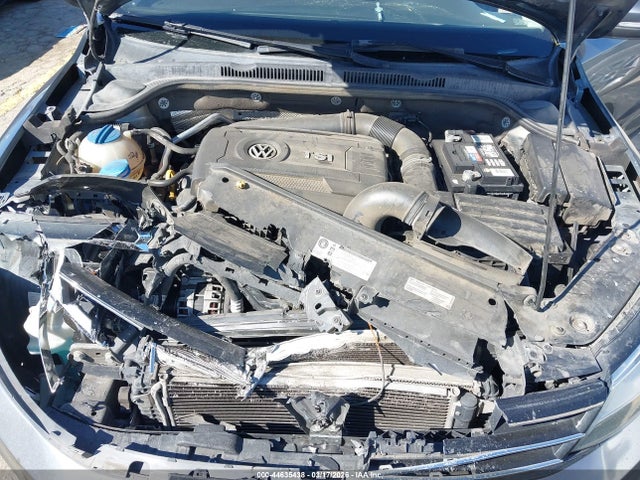 3VWD17AJ3FM335982 Volkswagen Jetta 1.8t Se