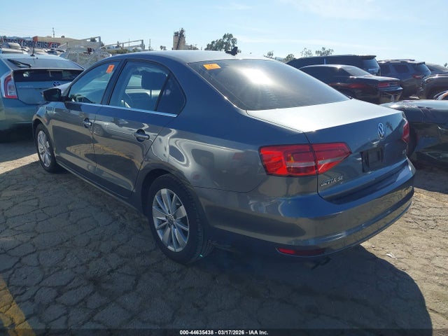 3VWD17AJ3FM335982 Volkswagen Jetta 1.8t Se