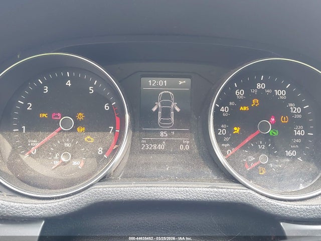 44635452 :رقم المزاد ، 1VWDT7A36HC067817 vin ، 2017 Volkswagen Passat 1.8t R-line مزاد بيع
