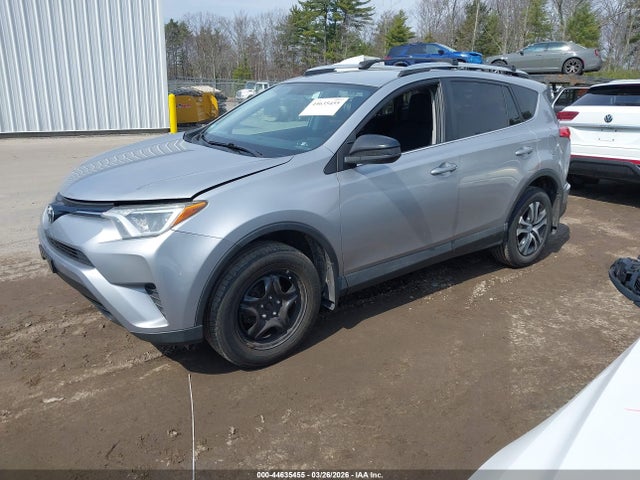 2T3BFREV9GW448825 Toyota RAV4 LE