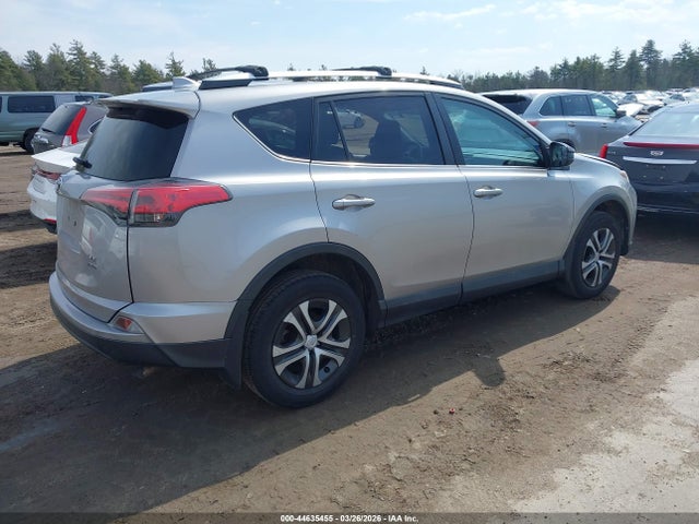 2T3BFREV9GW448825 Toyota RAV4 LE