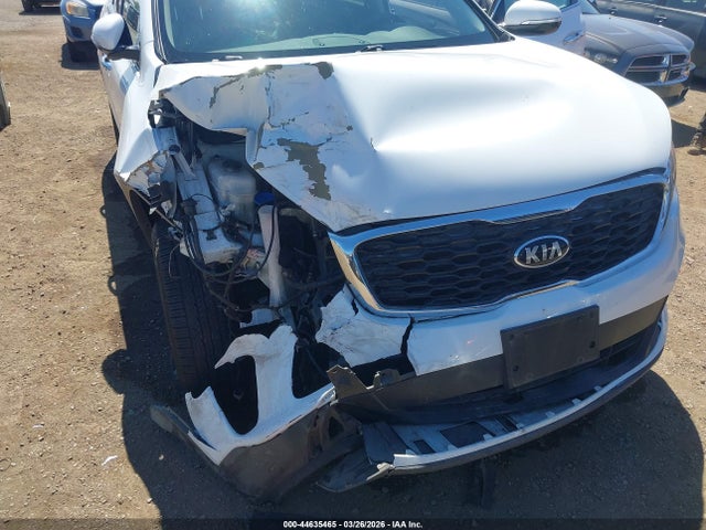 5XYPG4A36KG560712 KIA Sorento 2.4l Lx