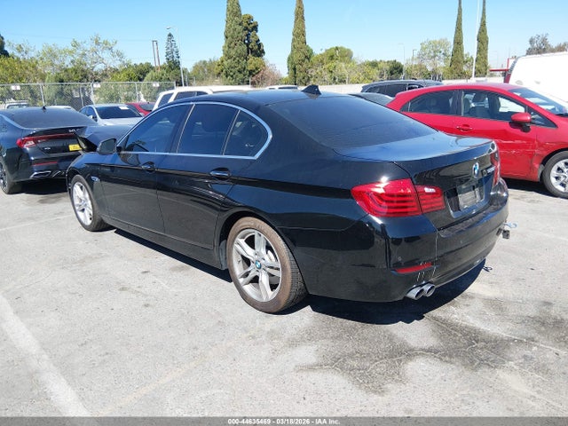 2016 BMW 528I WBA5A5C55GG353226 Photo 2