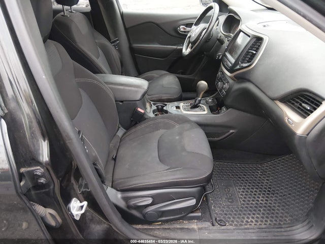 44635484 :رقم المزاد ، 1C4PJMCB5FW553006 vin ، 2015 Jeep Cherokee Latitude مزاد بيع