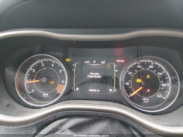 44635484 :رقم المزاد ، 1C4PJMCB5FW553006 vin ، 2015 Jeep Cherokee Latitude مزاد بيع