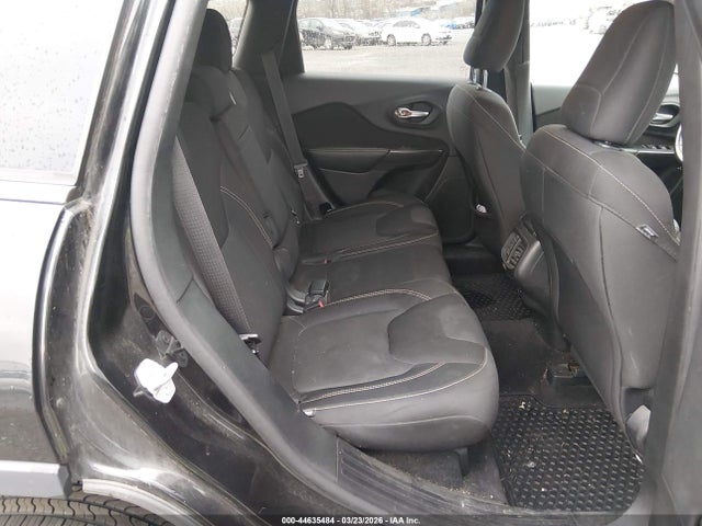 44635484 :رقم المزاد ، 1C4PJMCB5FW553006 vin ، 2015 Jeep Cherokee Latitude مزاد بيع