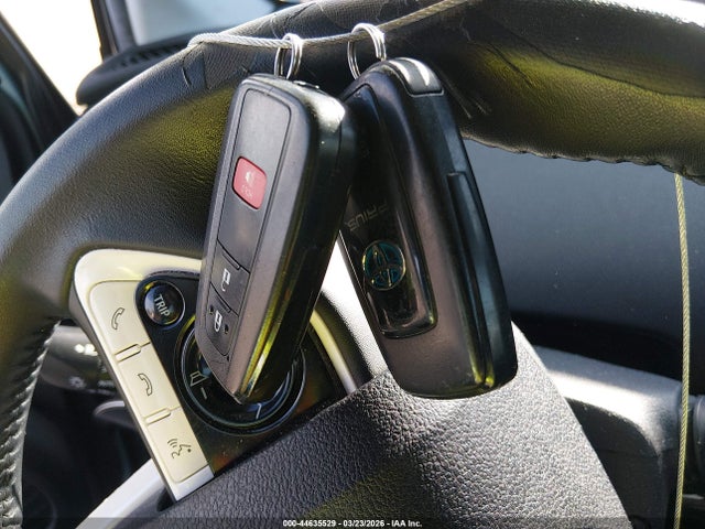Toyota Prius Three Touring 2018 JTDKARFU4J3056060 Image 11