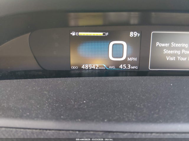 Toyota Prius Three Touring 2018 JTDKARFU4J3056060 Image 16