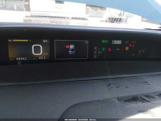 Toyota Prius Three Touring 2018 JTDKARFU4J3056060 Image 7