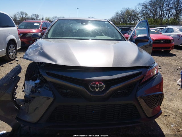 4T1G11AK8MU428880 Toyota CAMRY SE