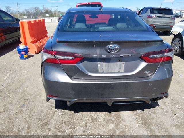 4T1G11AK8MU428880 Toyota CAMRY SE