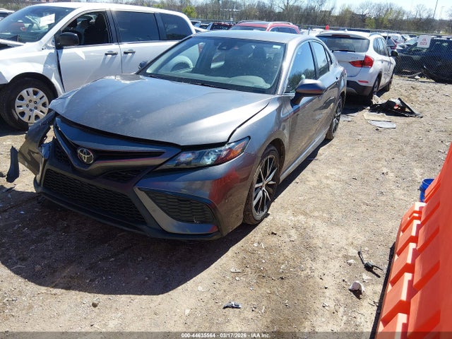 4T1G11AK8MU428880 Toyota CAMRY SE